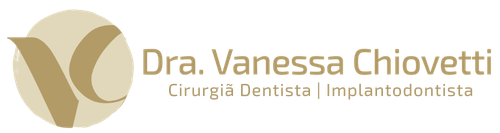 Dra Vanessa Chiovetti - Cirurgiã dentista - Implantodontista